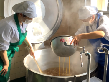 給食調理員