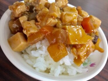 食１９丼「高岡冬野菜のマーボー丼」